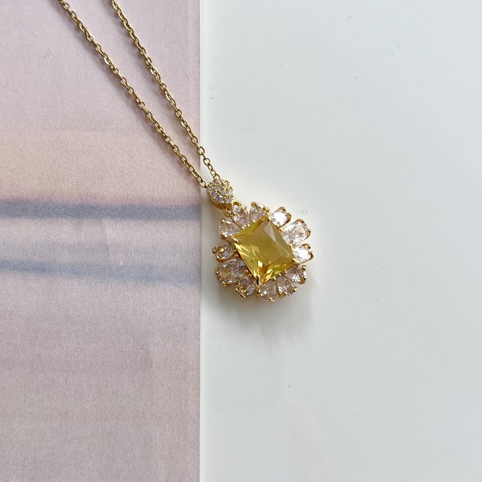 Çelik Sultan Serisi Sarı Kolye