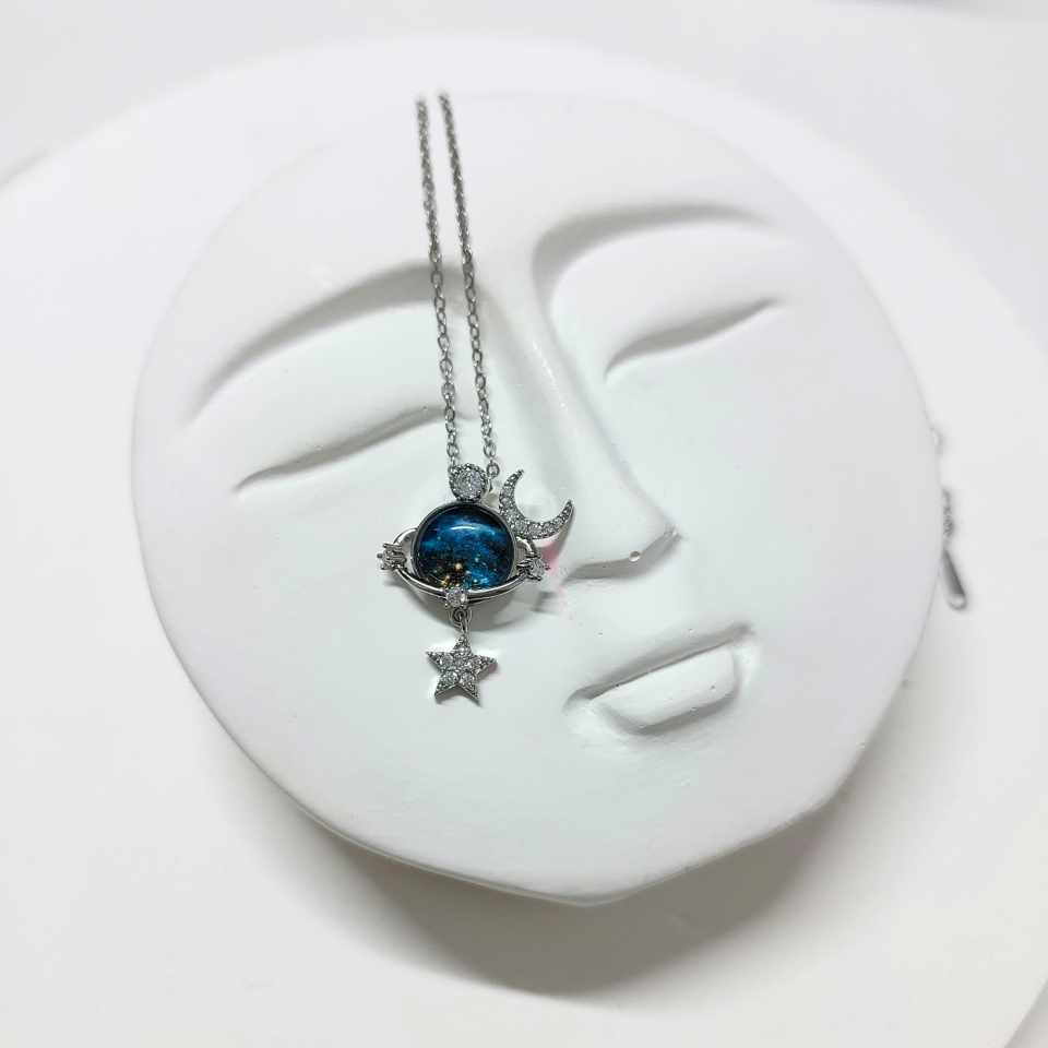 Çelik Satürn Kolye