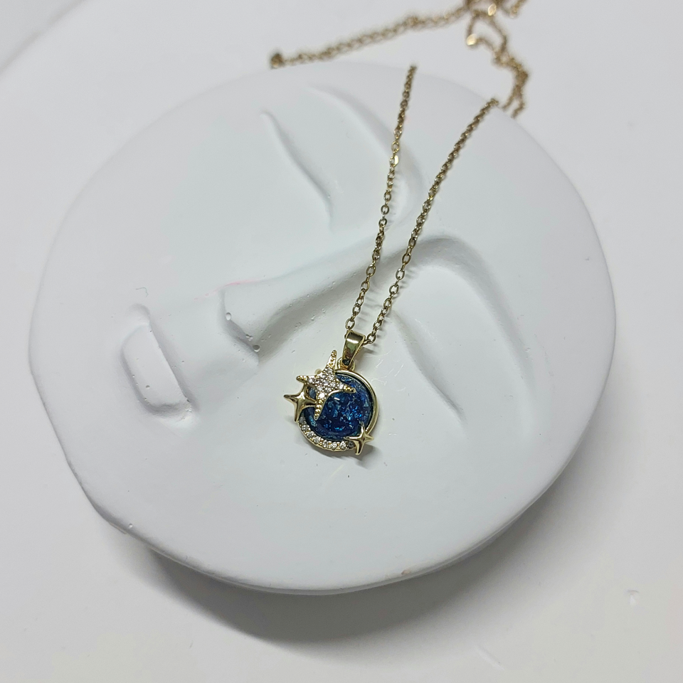 Çelik Yıldızlı Kolye