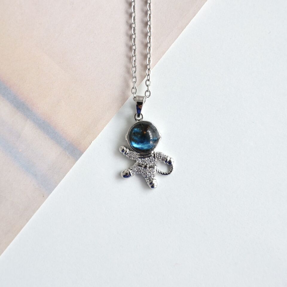 Çelik Astronot Kolye