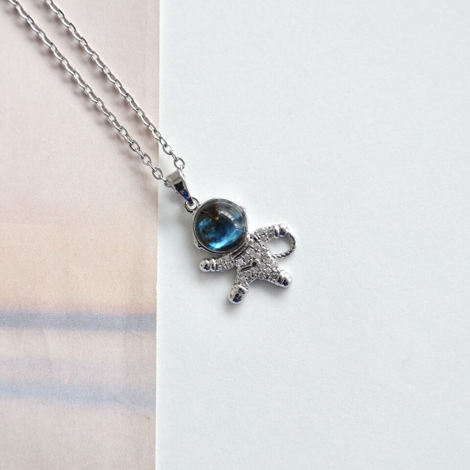 Çelik Astronot Kolye