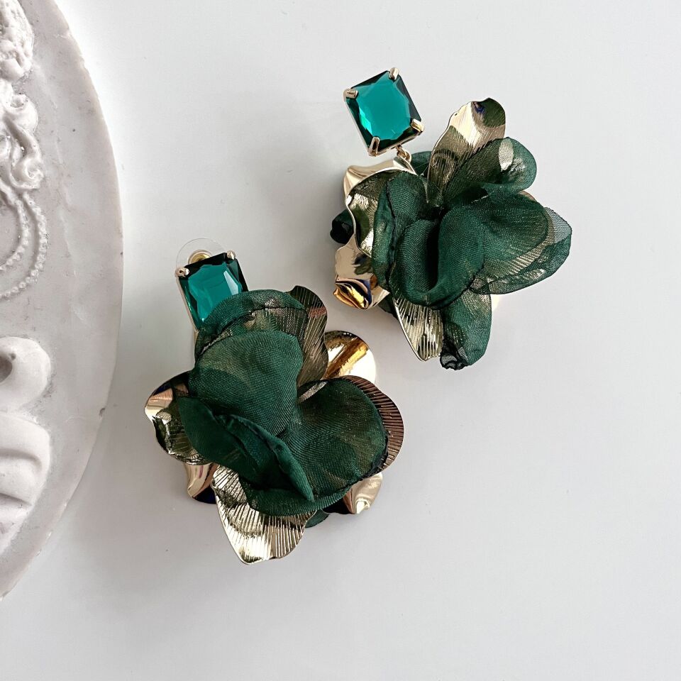 İthal Yeşil Tüllü Çiçek Küpe