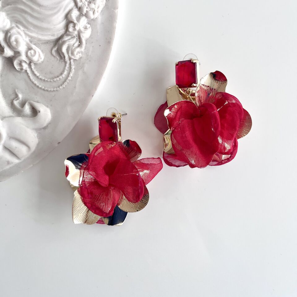 İthal Kırmızı Tüllü Çiçek Küpe