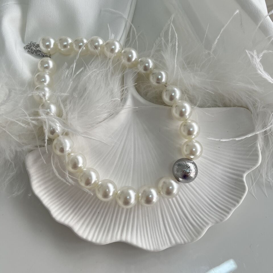 İnci Sıra Topçuk Kolye