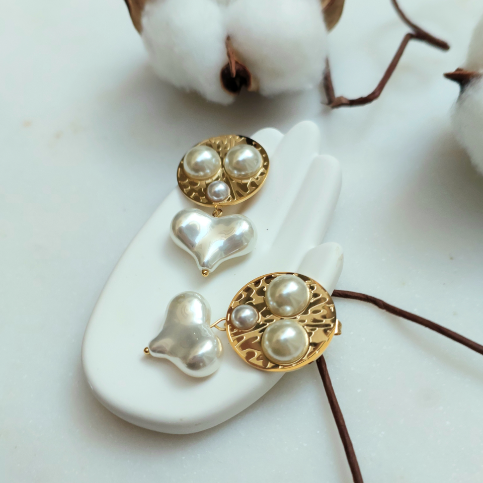 Çelik İnci Detay Kalp Küpe