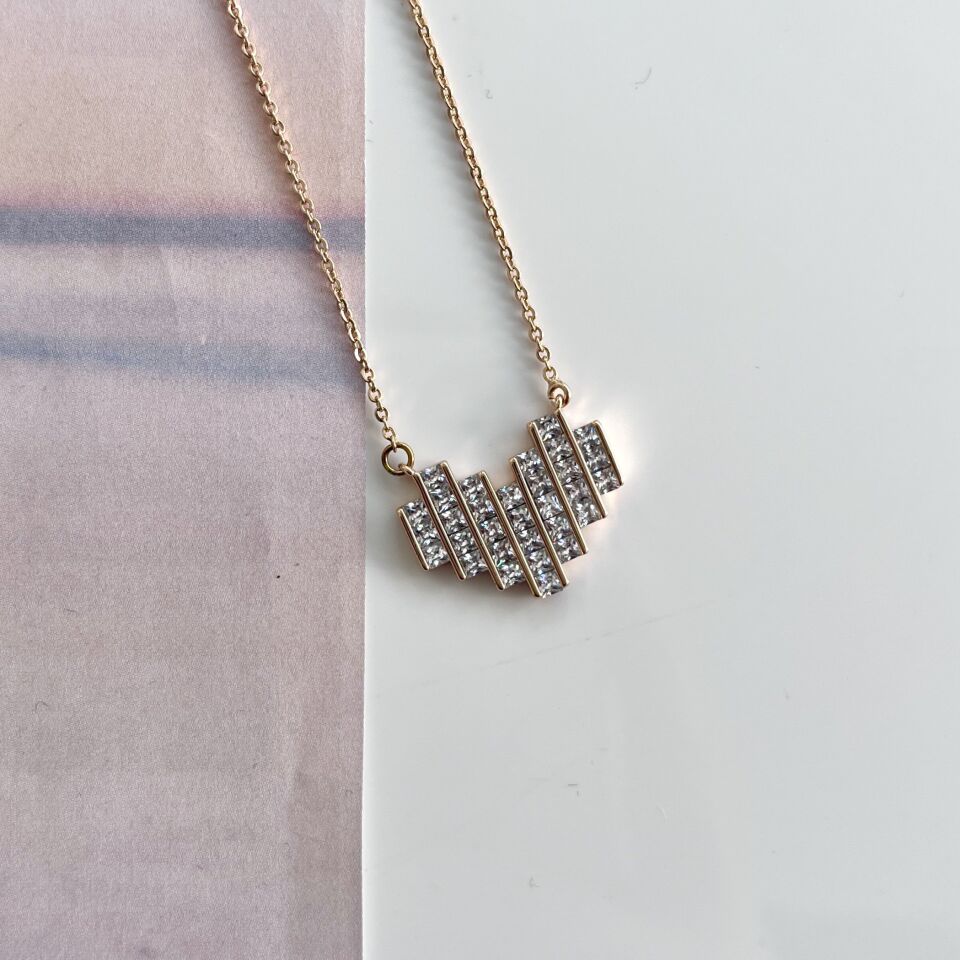 Xuping Taşlı Kalp Kolye