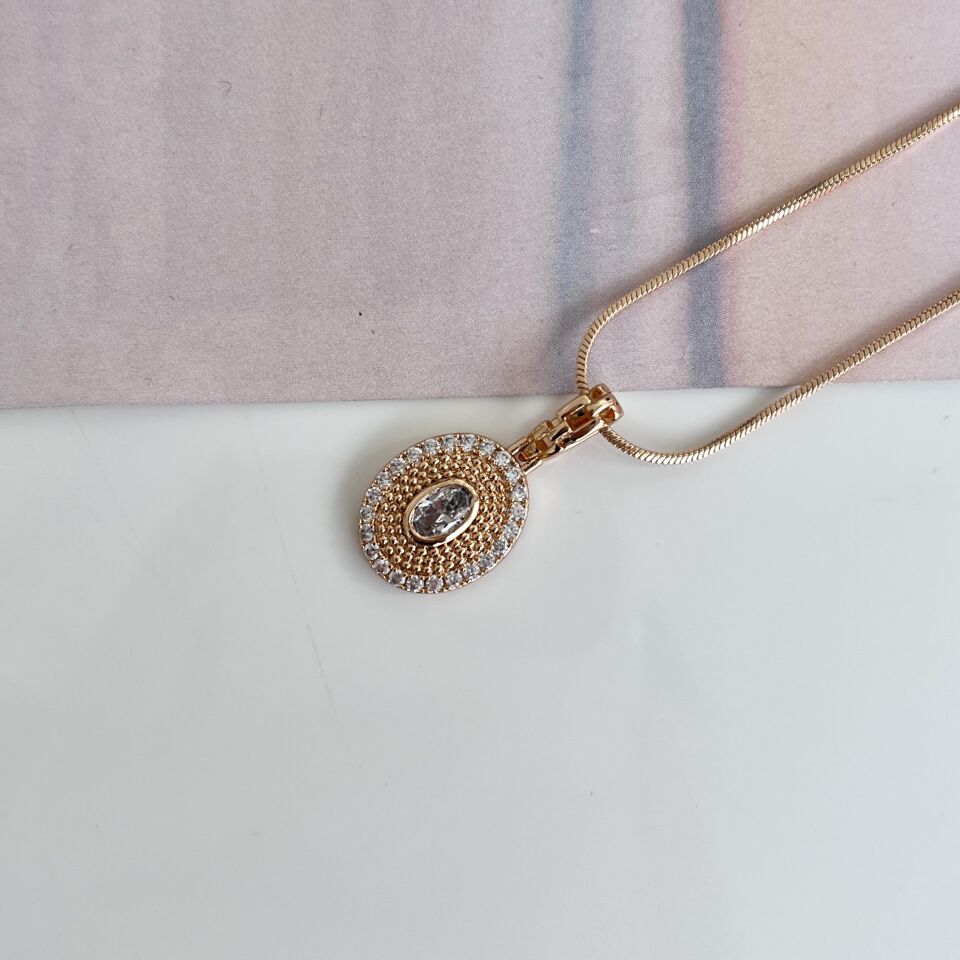 Xuping Taşlı Oval Kolye