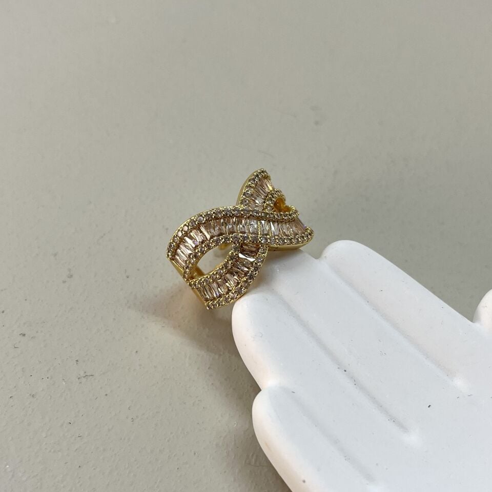 Zirkon Taşlı Yüzük