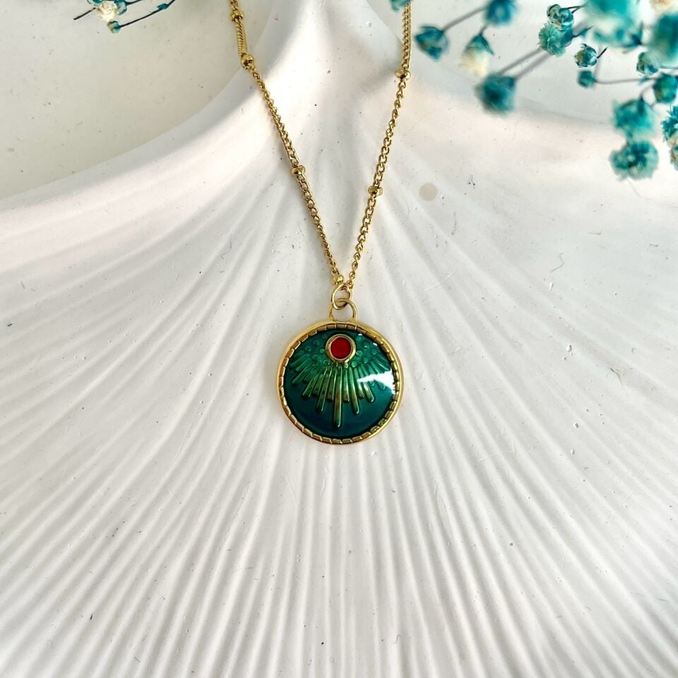 Çelik Desenli Yeşil Kolye