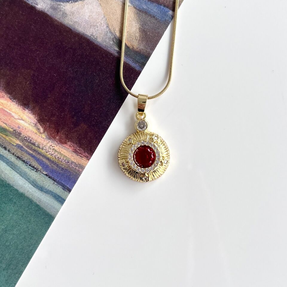 Çelik Zirkon Taş Bordo Kolye