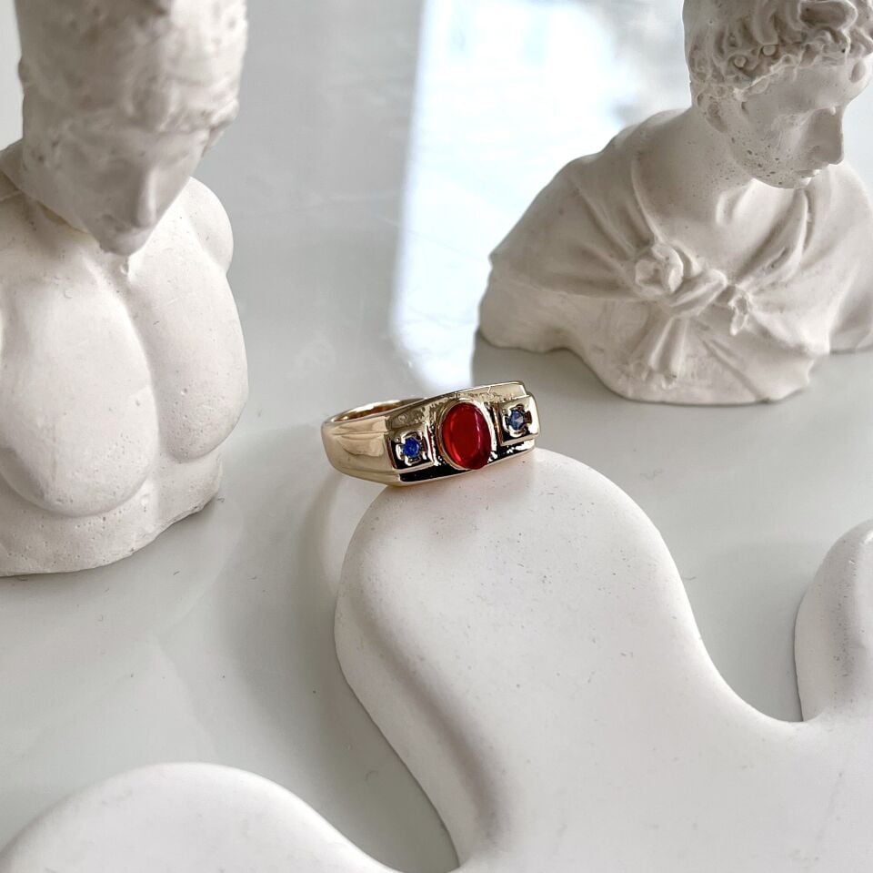 Özel Seri Kırmızı Yüzük