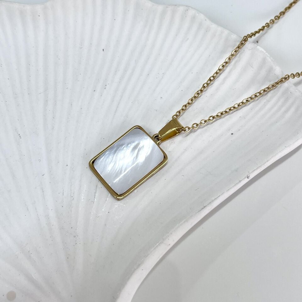 Çelik Sedef Taşı Kolye