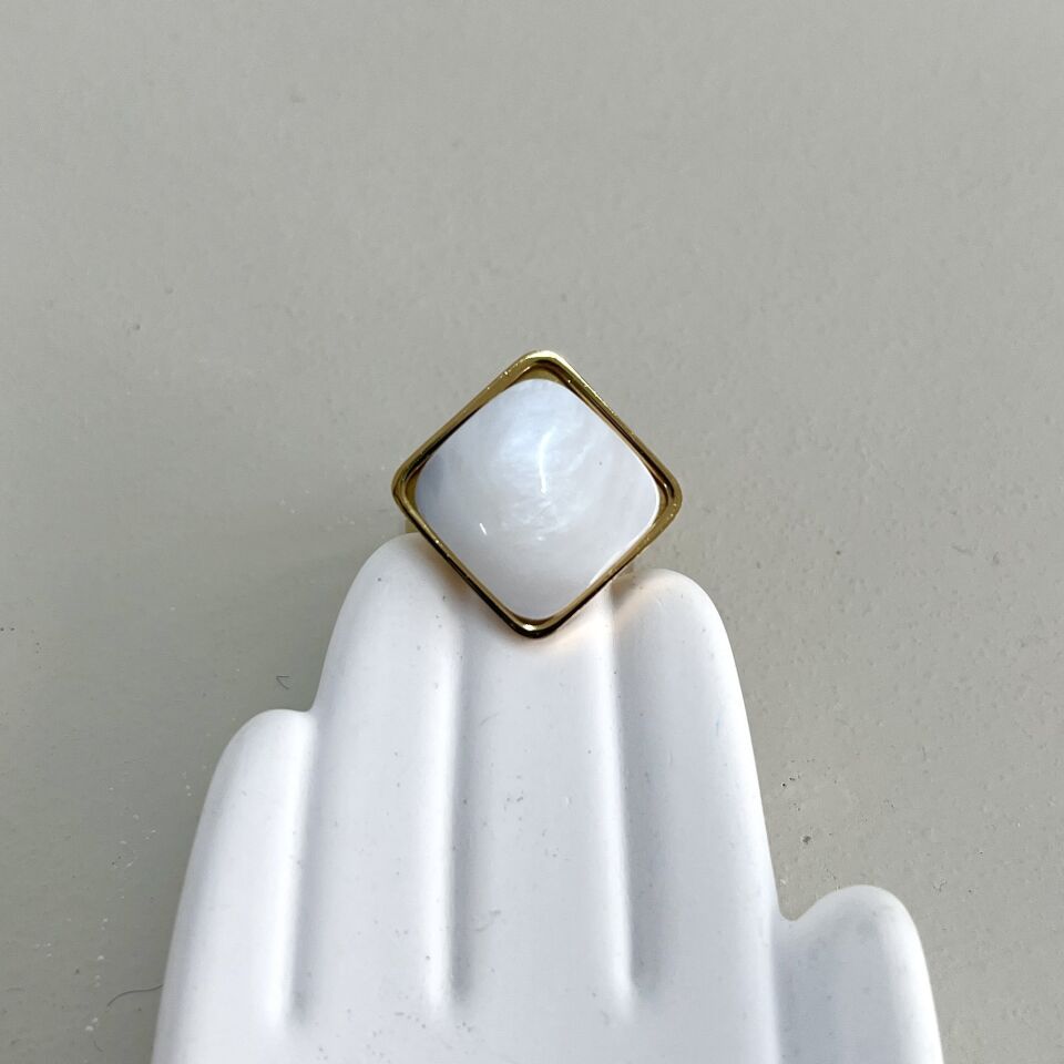 Çelik Sedef Taşı Yüzük