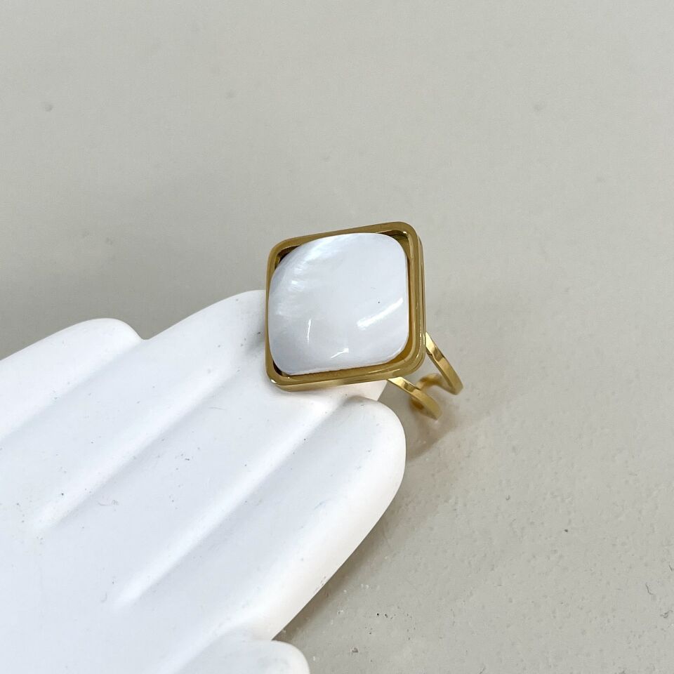 Çelik Sedef Taşı Yüzük