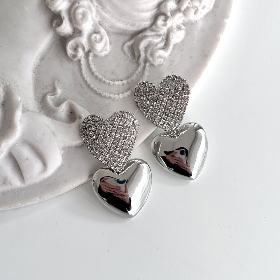 Özel Seri Taşlı Kalp Küpe