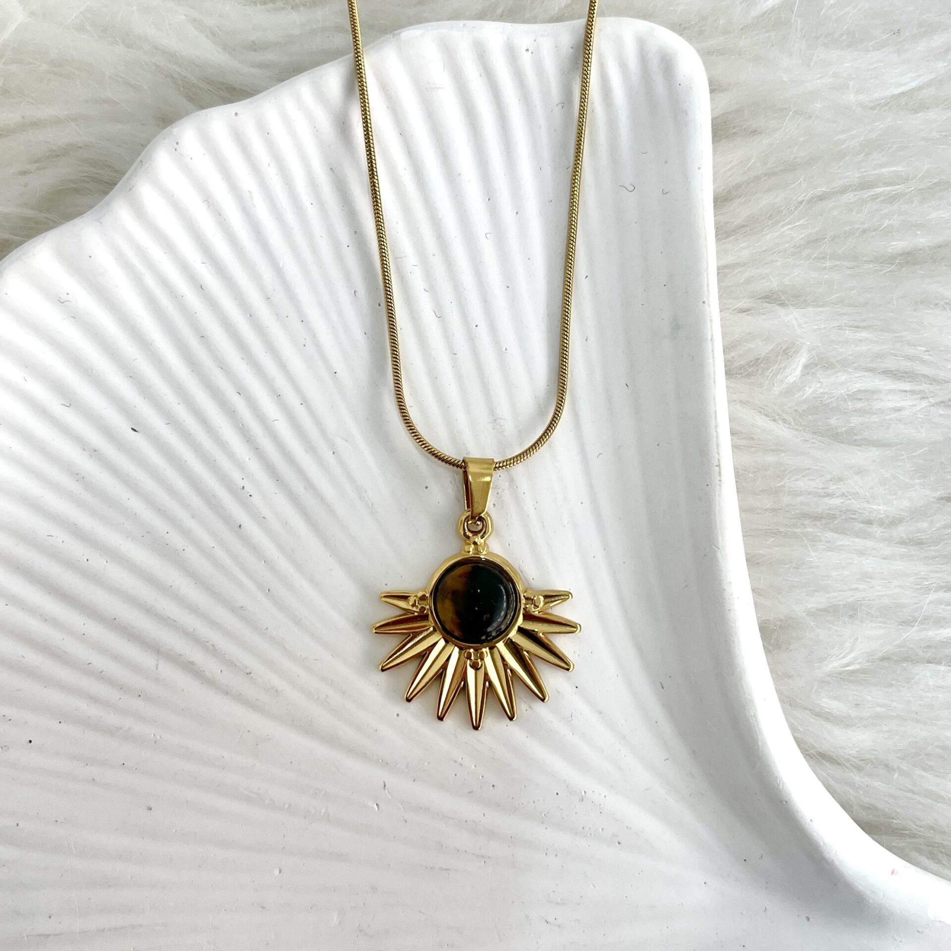 Çelik Kaplangözü Taşı Kolye