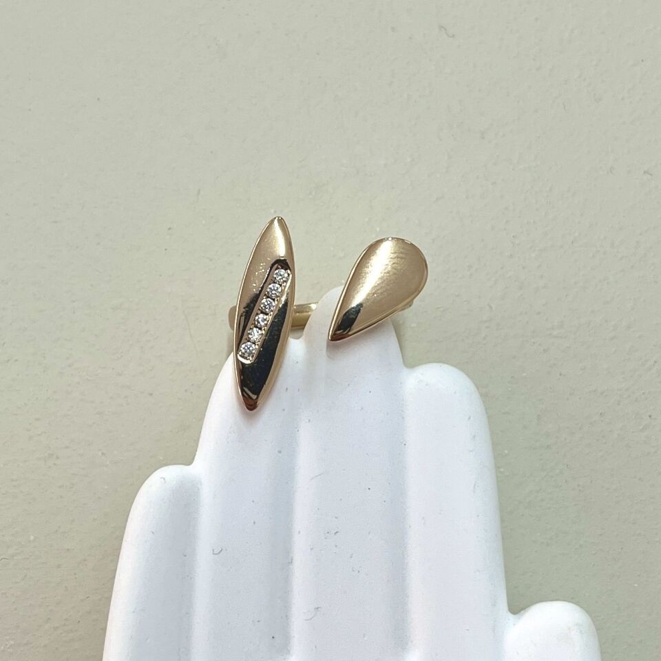 Xuping Taşlı Yüzük