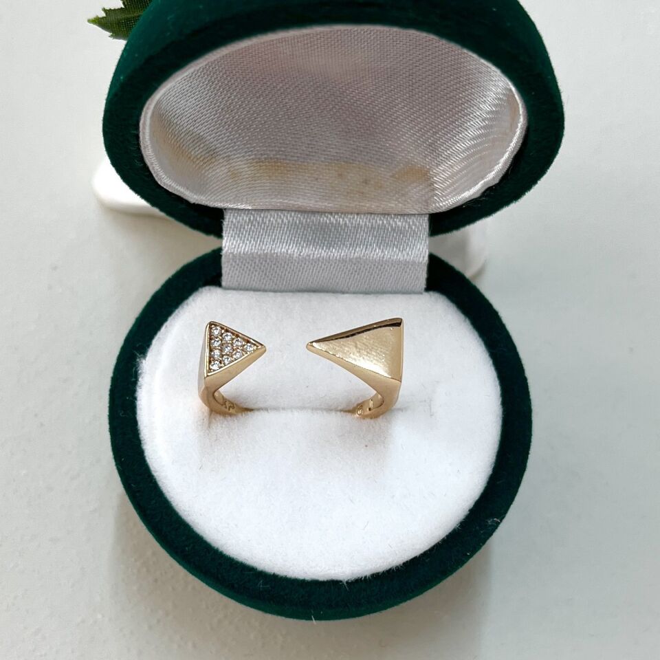 Xuping Taşlı Yüzük