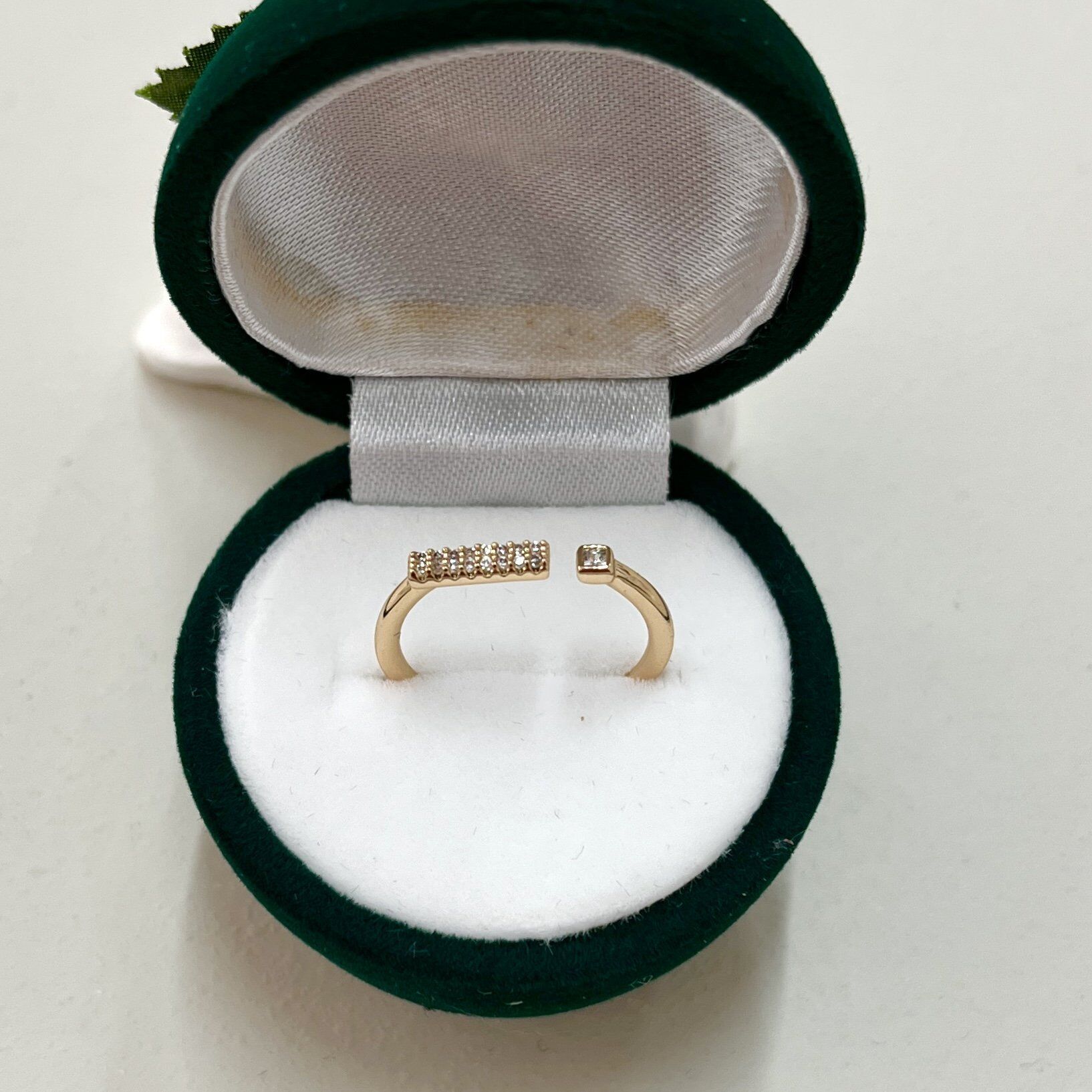 Xuping Taşlı Yüzük