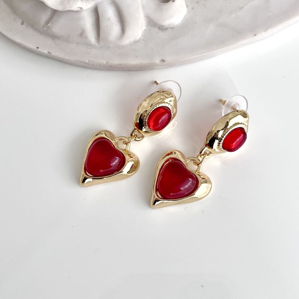 İthal Kalpli Kırmızı Küpe