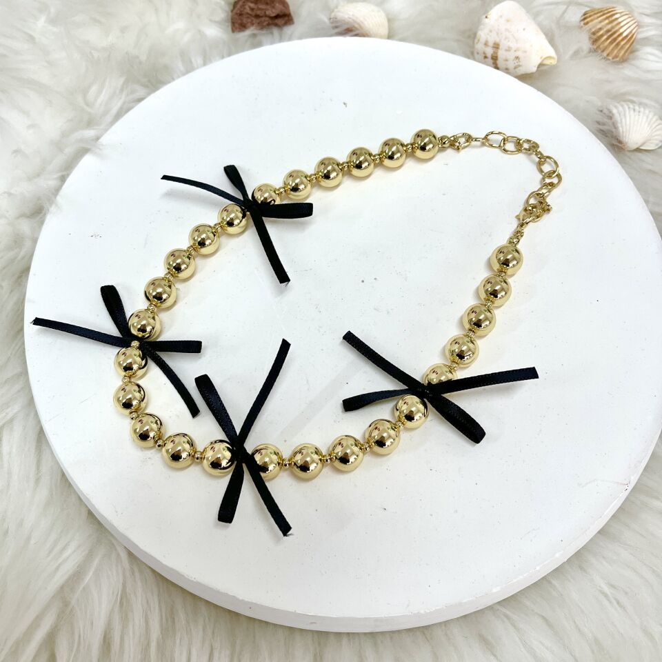 Özel Seri Kurdele Detay Topçuk Kolye