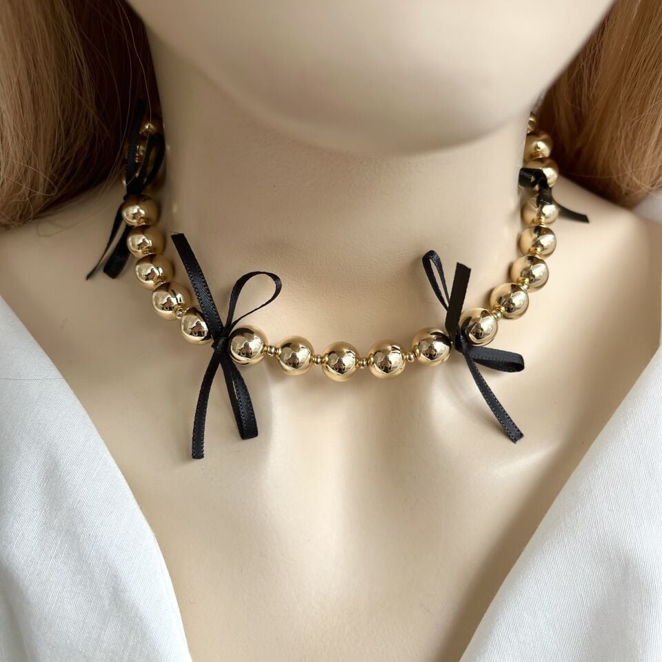 Özel Seri Kurdele Detay Topçuk Kolye