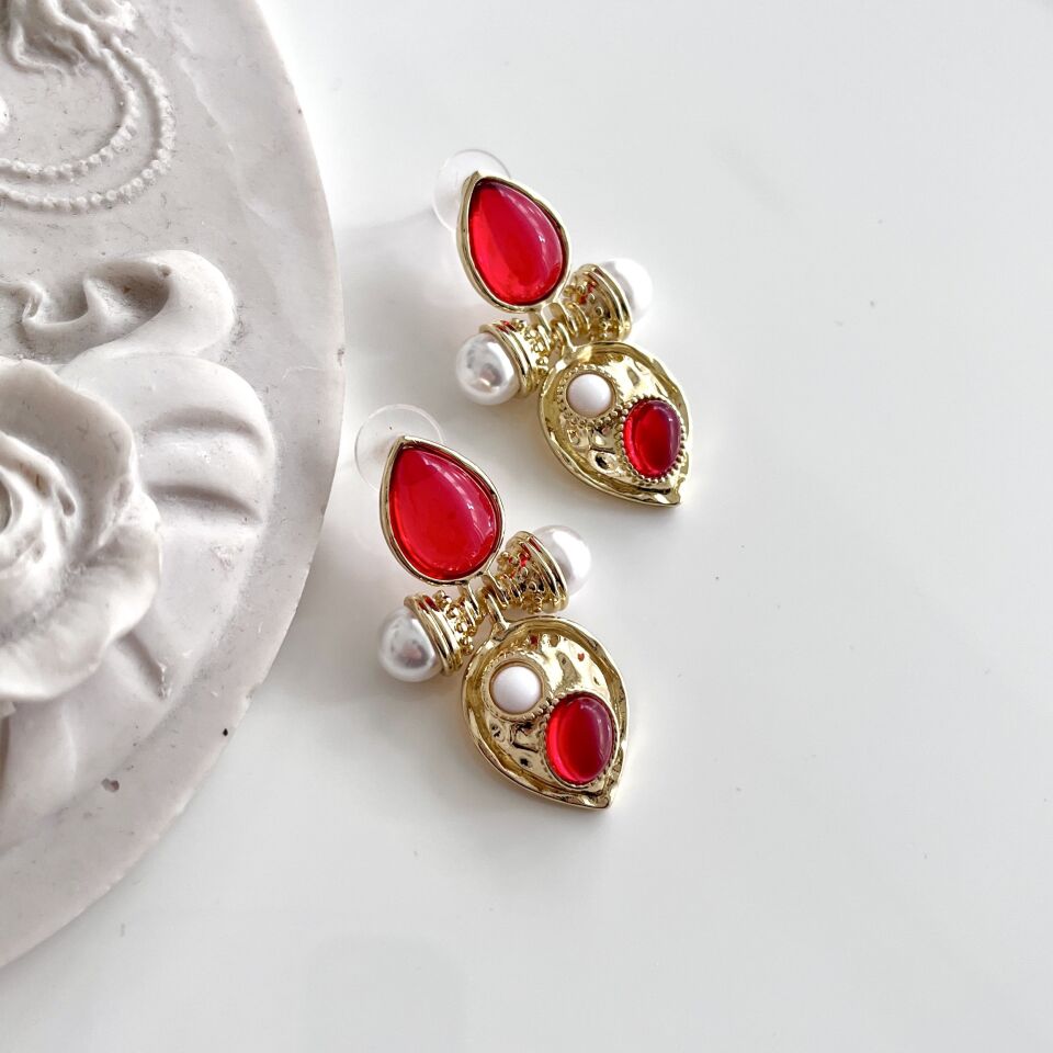 İthal İnci Detay Kırmızı Küpe