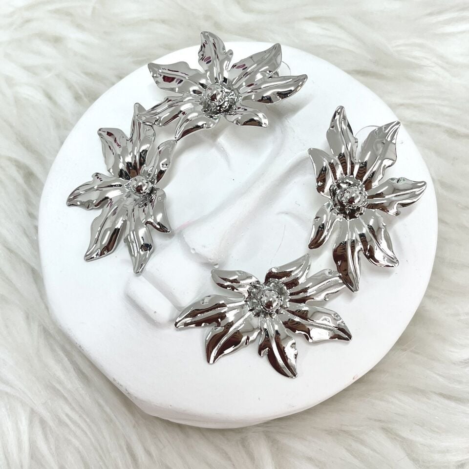 İthal Özel Seri Çiçek Küpe