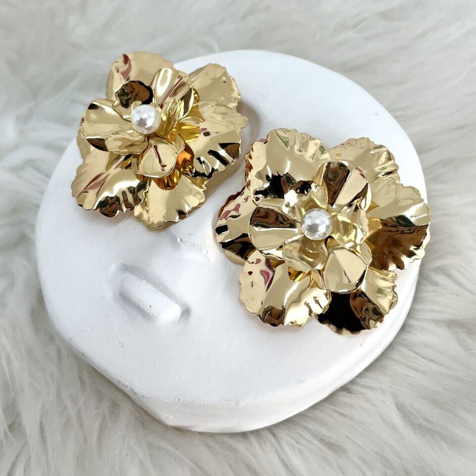 İthal İnci Detay Çiçek Vip Küpe (Gold)