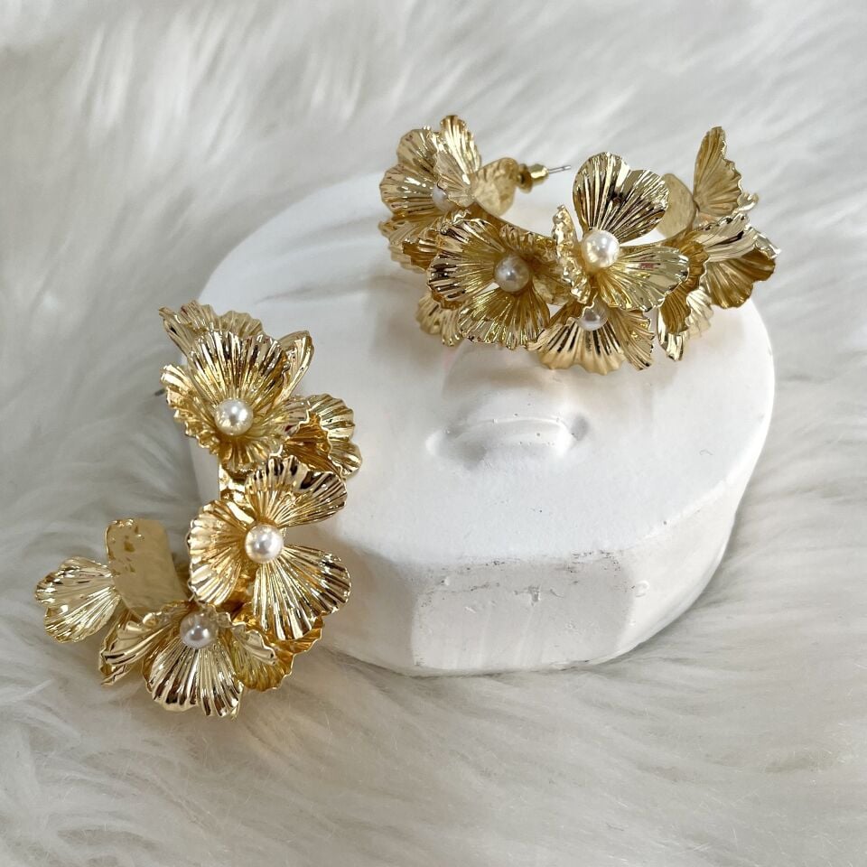 İthal İnci Detay Çiçek Vip Küpe