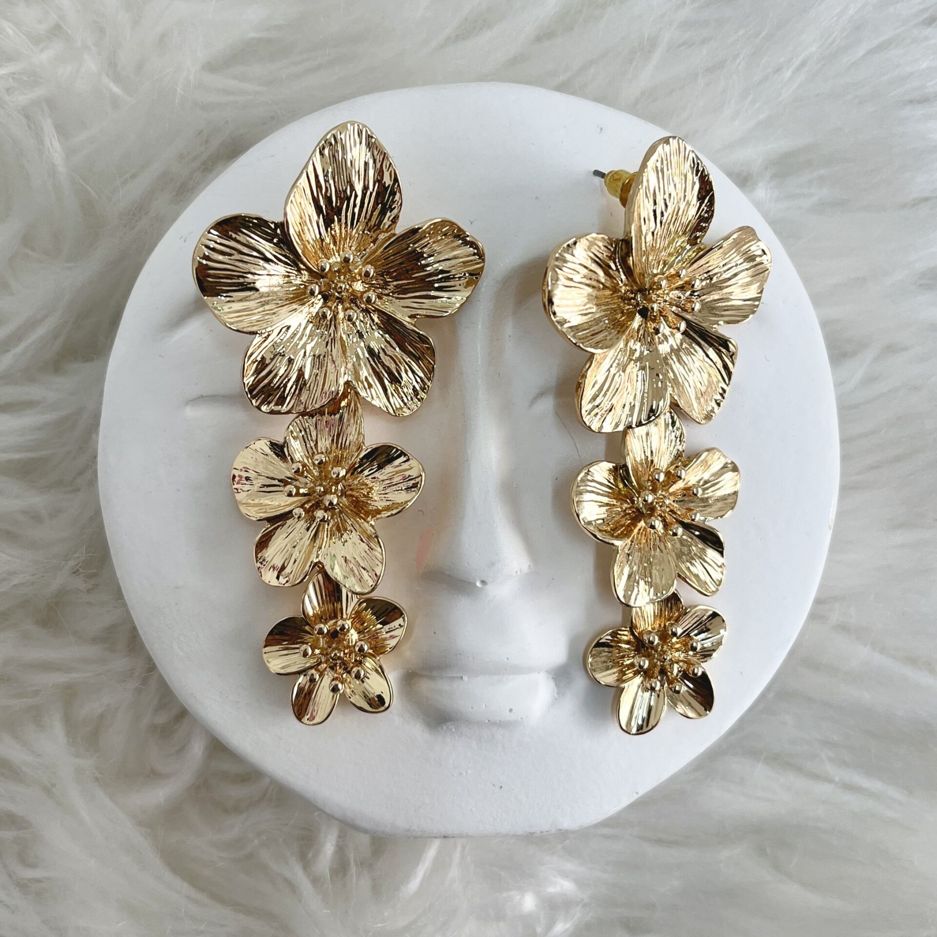 İthal Üç Çiçekli Vip Küpe