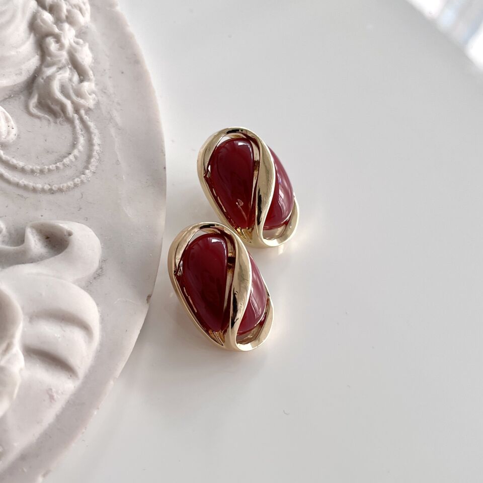 İthal Kırmızı Küpe