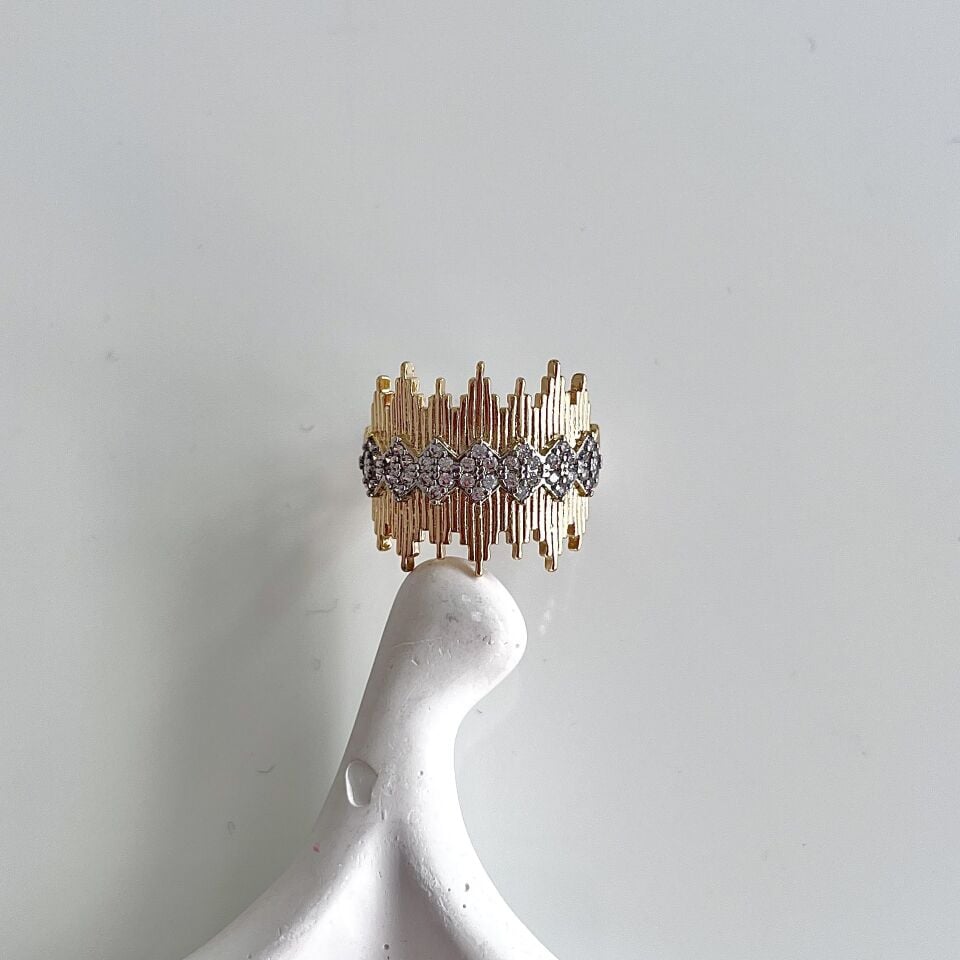 Özel Seri Taşlı Yüzük