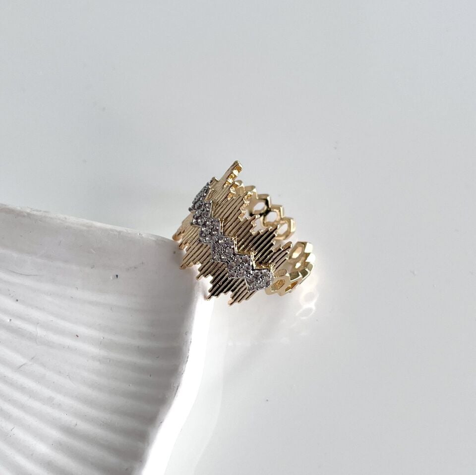 Özel Seri Taşlı Yüzük