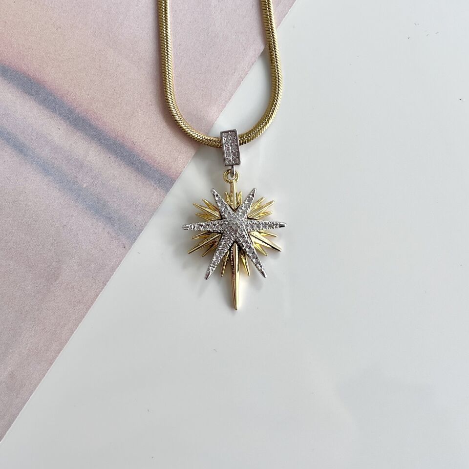 Çelik Taşlı Şimal Yıldızı Kolye
