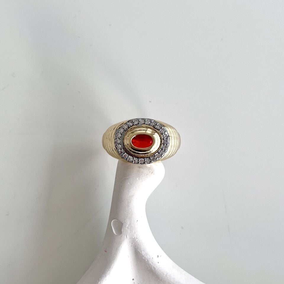 Özel Seri Kırmızı Taşlı Yüzük