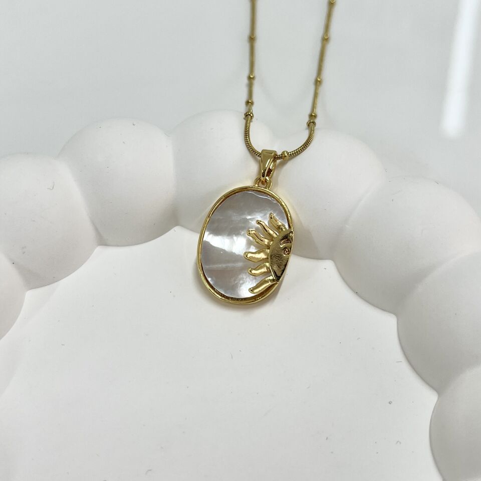 Çelik Sedef Taşı Güneş Kolye