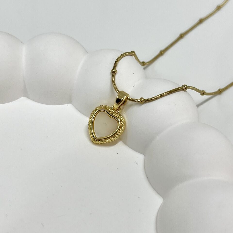 Çelik Sedef Taşı Kalp Kolye