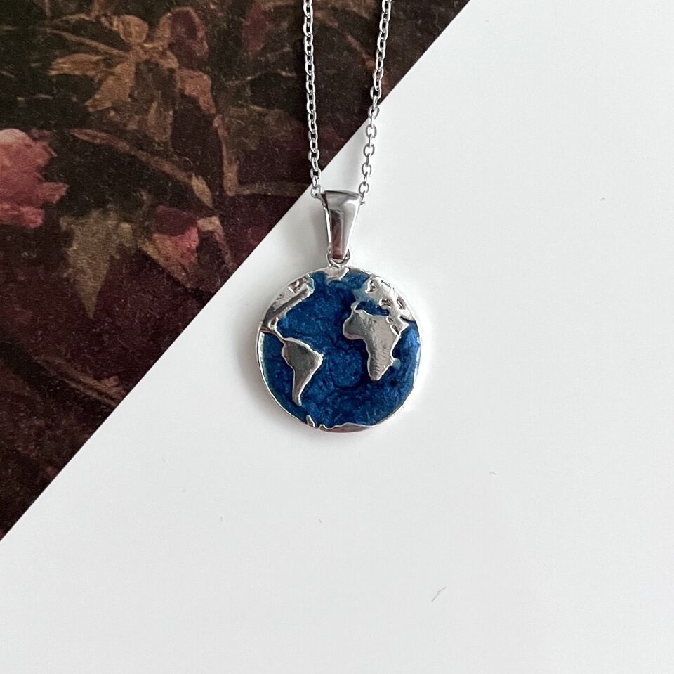 Çelik Dünya Kolye