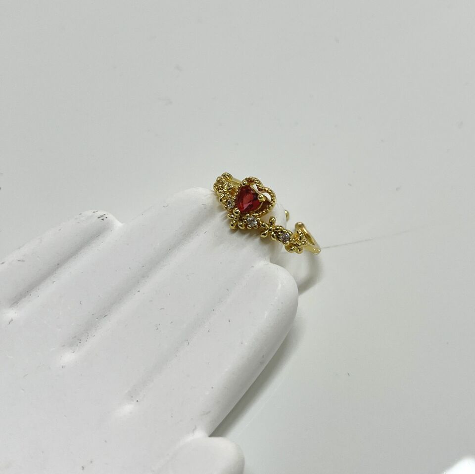 Çiçek Detay Kalpli Prenses Yüzük