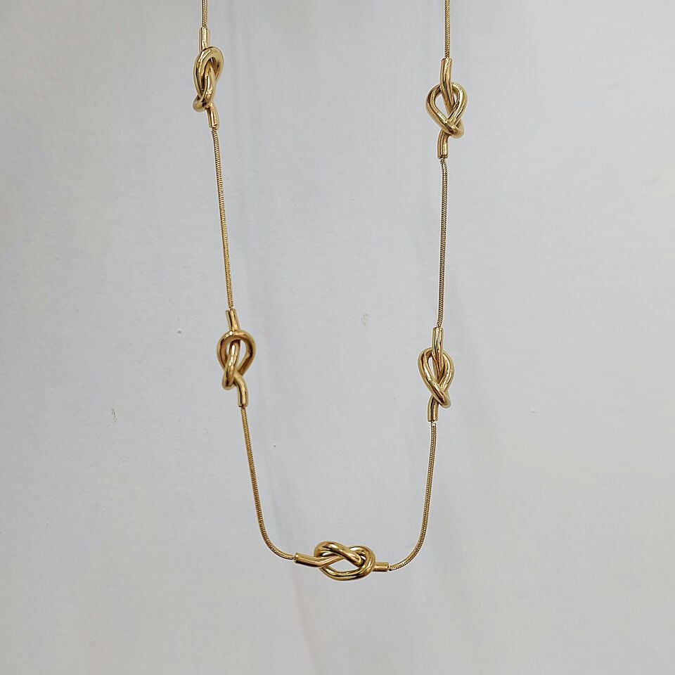 Çelik Düğüm Kolye