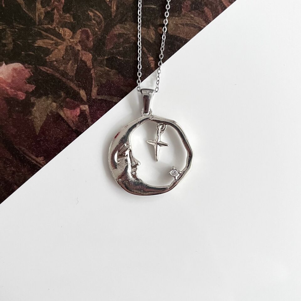 Çelik Taşlı Ay Kolye