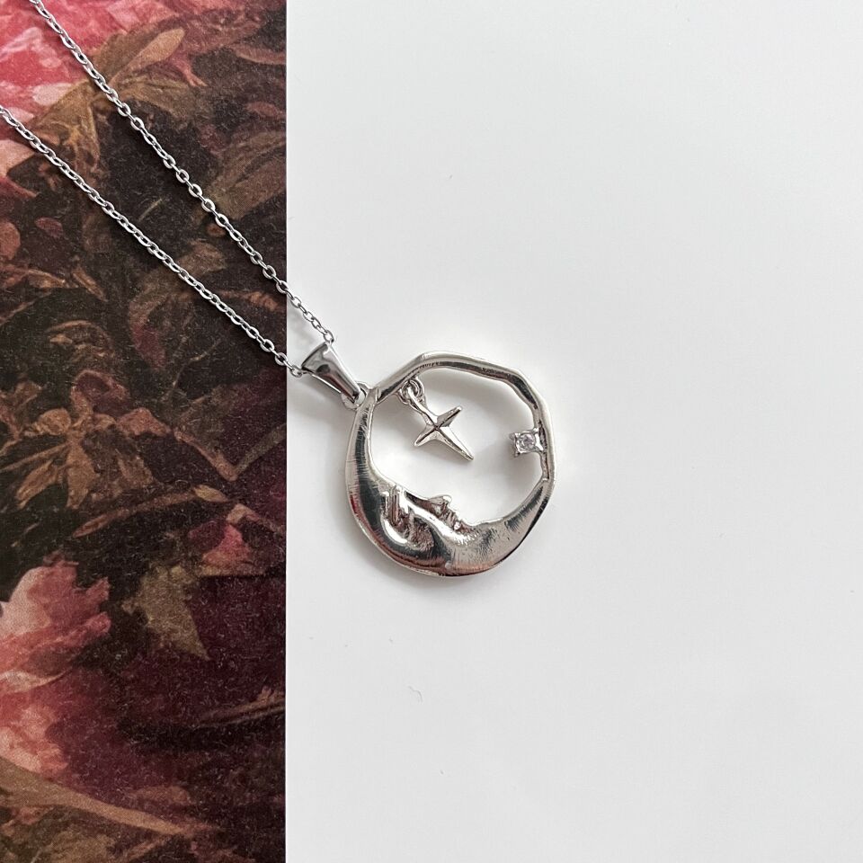 Çelik Taşlı Ay Kolye