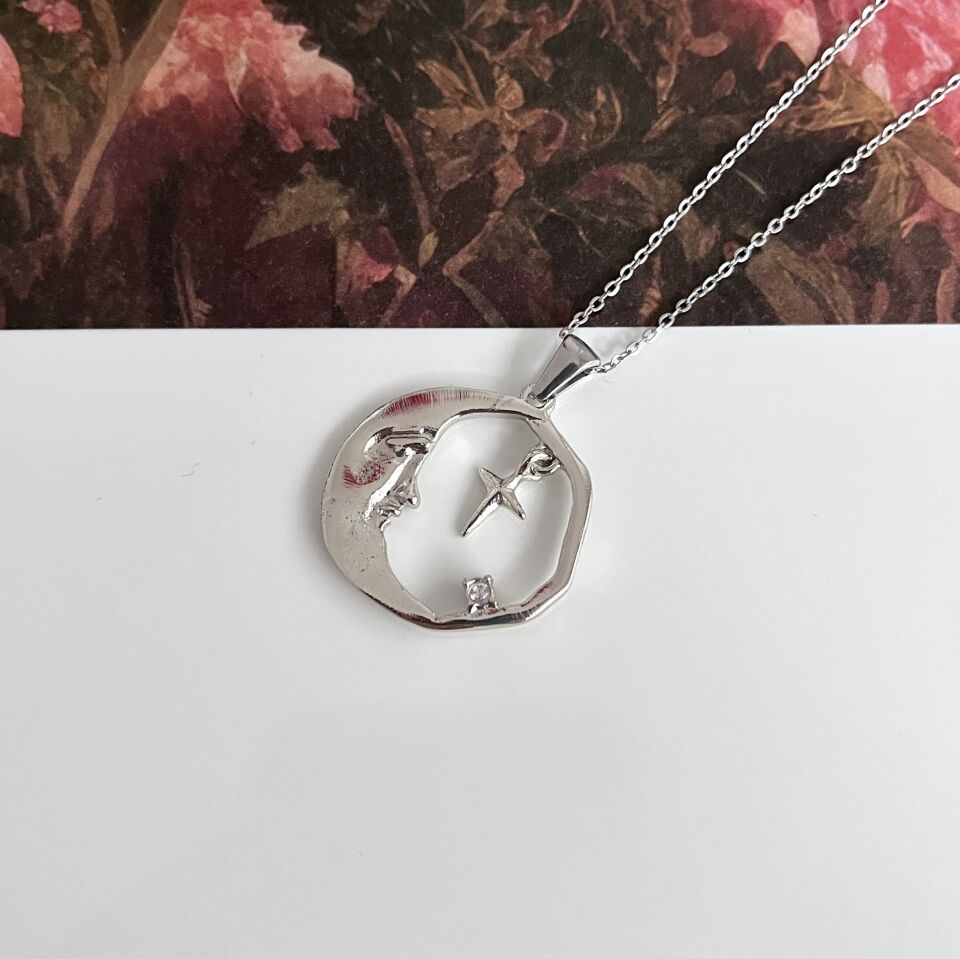 Çelik Taşlı Ay Kolye