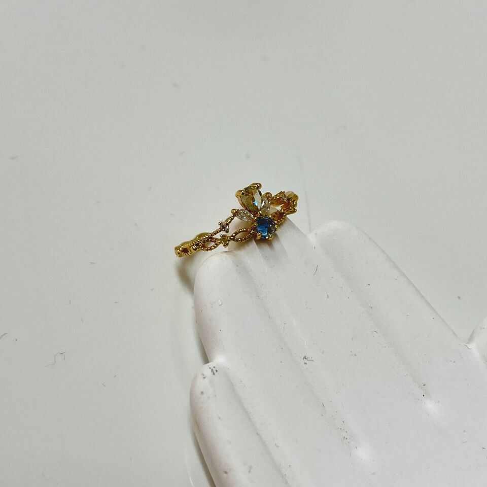 Çift Renkli Taşlı Prenses Yüzük